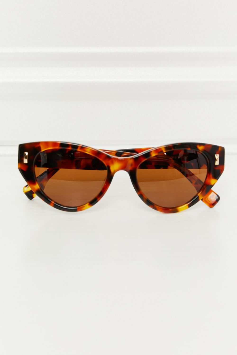 Sonnenbrille mit Schildpatt-Azetatrahmen