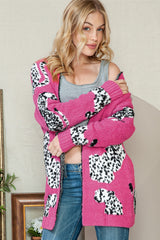 Rosarote Strickjacke mit offener Vorderseite und Animalprint