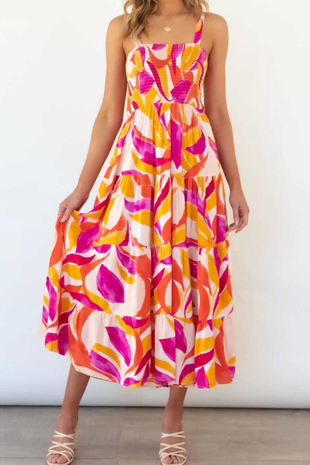 Robe imprimée à smocks, col carré et manches superposées