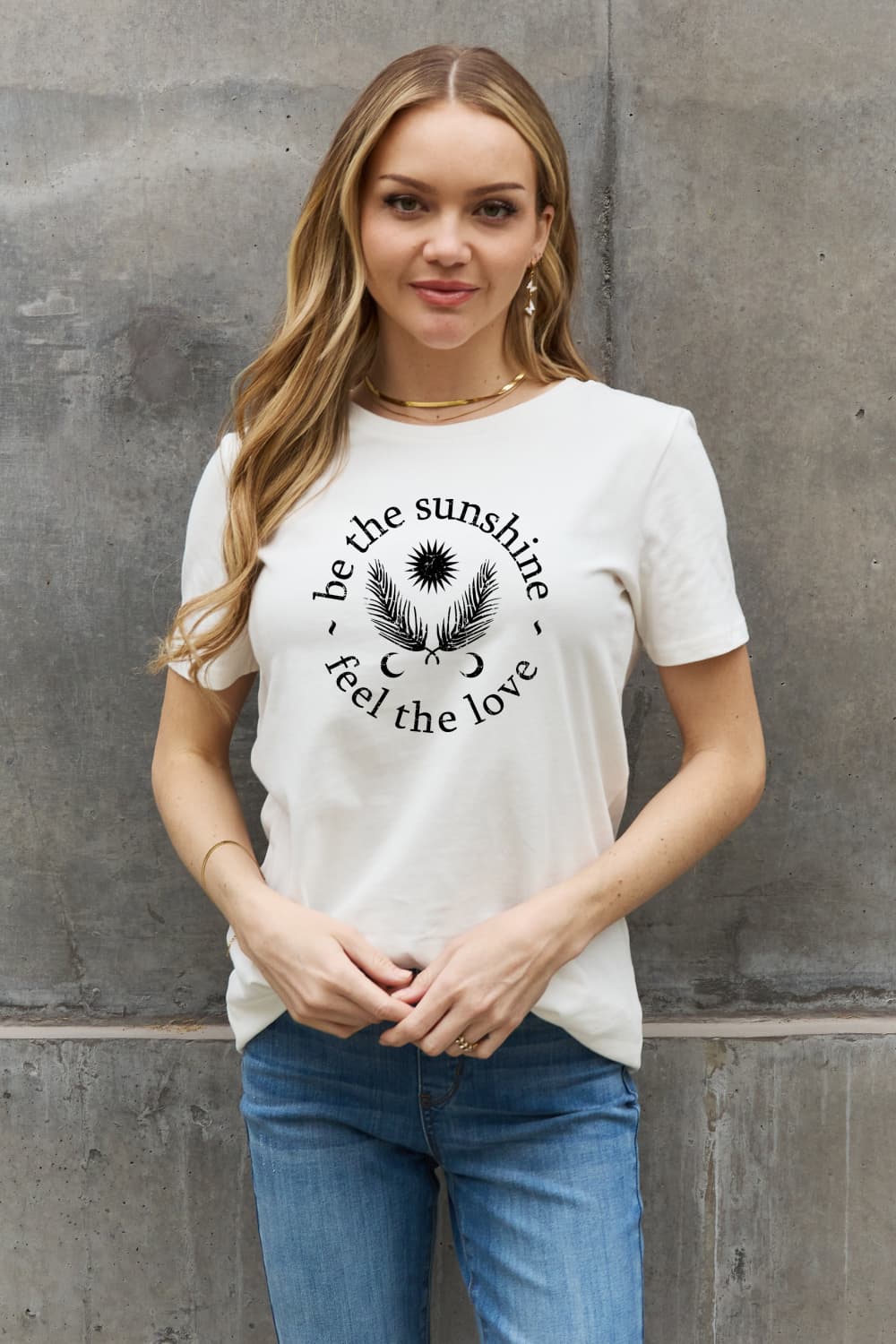 T-shirt graphique en coton Simply Love BE THE SUNSHINE FEEL THE LOVE