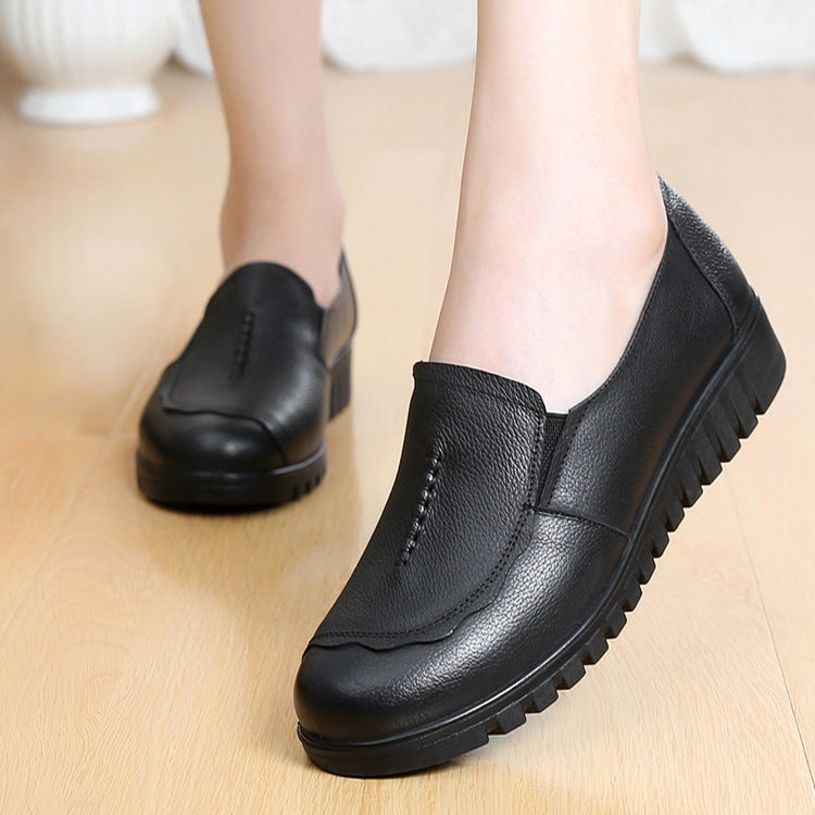 Charming Women's Soft Soled Flats Cowhide