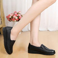 Charming Women's Soft Soled Flats Cowhide