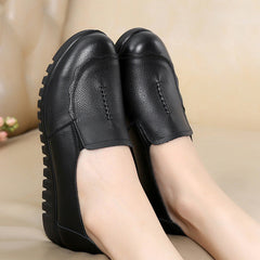 Charming Women's Soft Soled Flats Cowhide