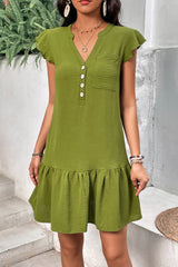 Robe boutonnée à col cranté et manches flottantes