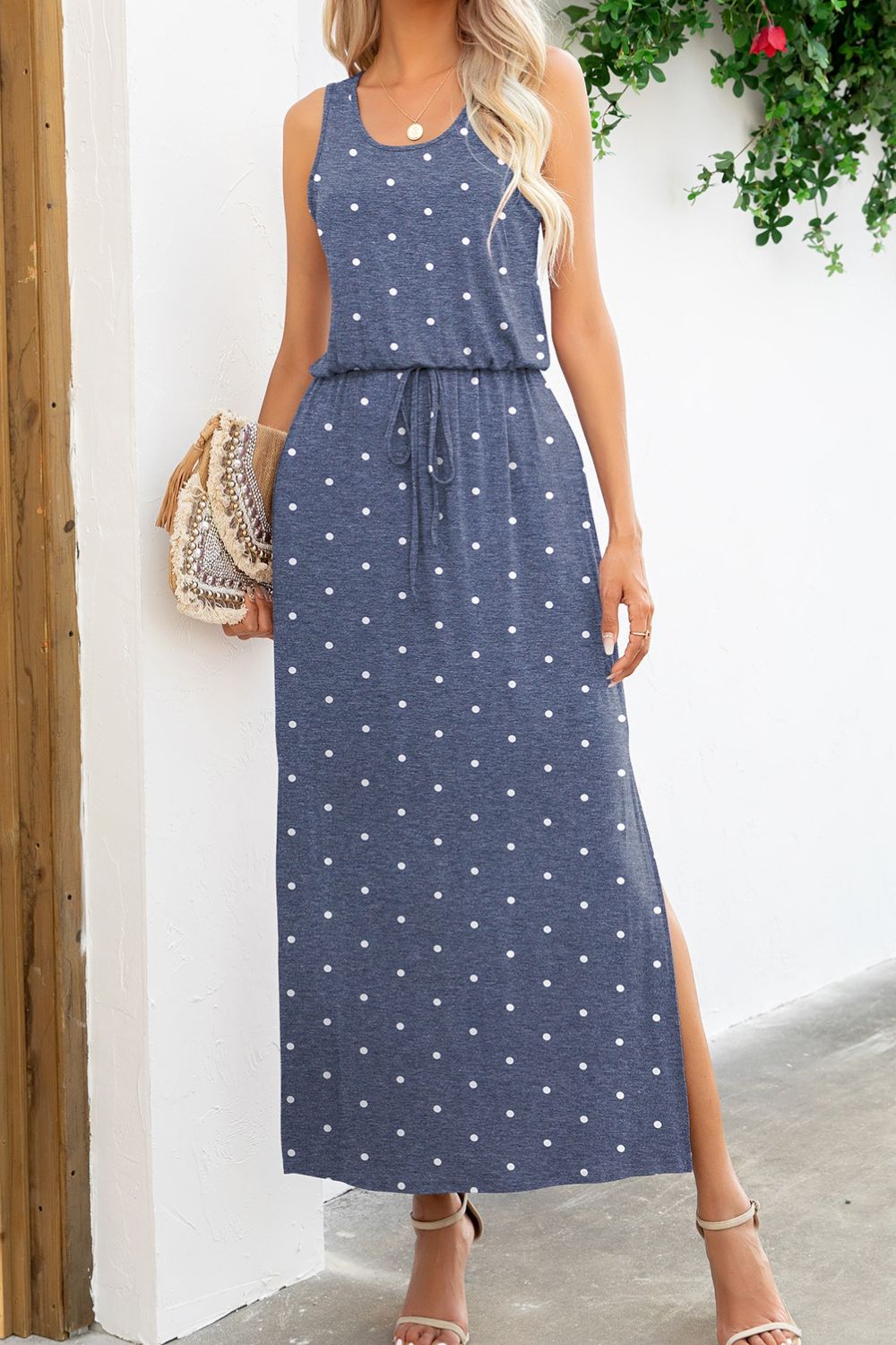 Robe imprimée sans manches à col rond et fente