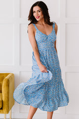 Robe sans manches à dos ouvert et à petites fleurs