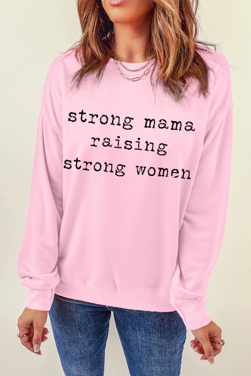 Sweatshirt mit Aufschrift „Strong Mama Raising Strong“