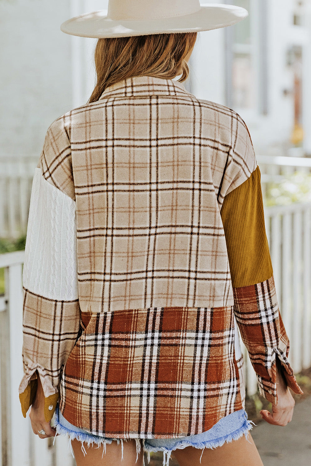 Veste-chemise à carreaux et blocs de couleurs à épaules tombantes