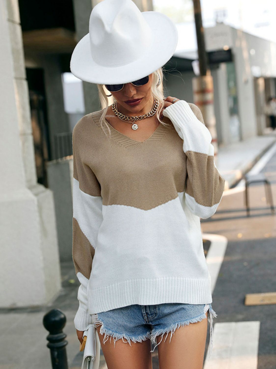 Two-Tone Ribbed Trim Dropped Shoulder V-Neck Sweater