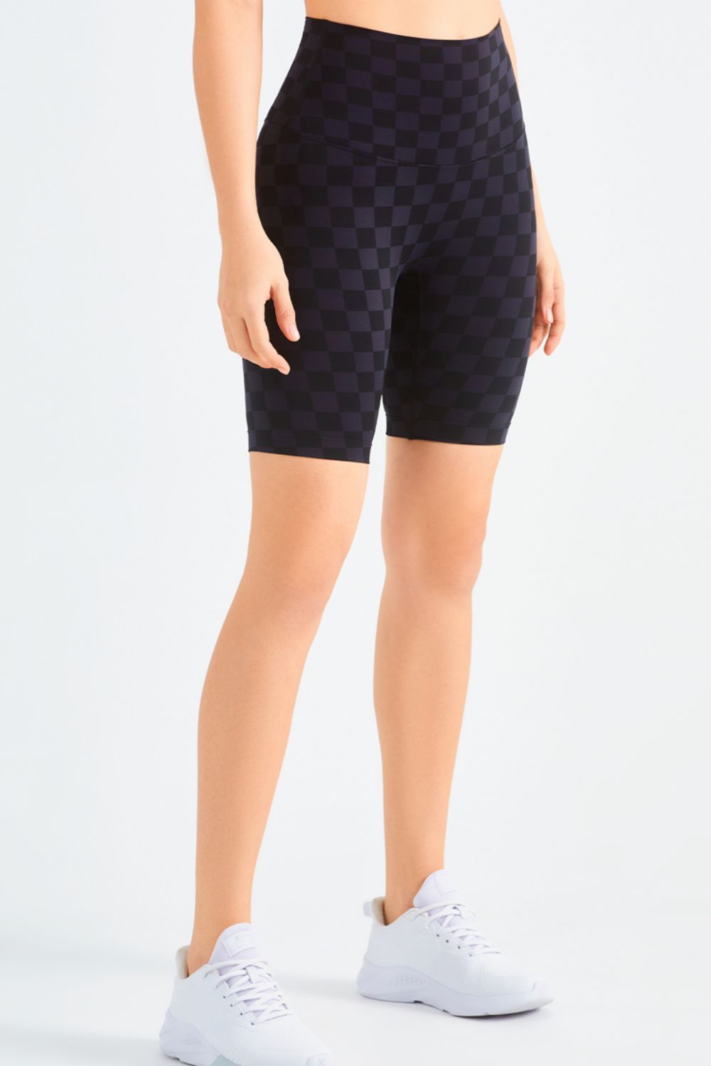 Karierte Bikershorts mit weiter Taille