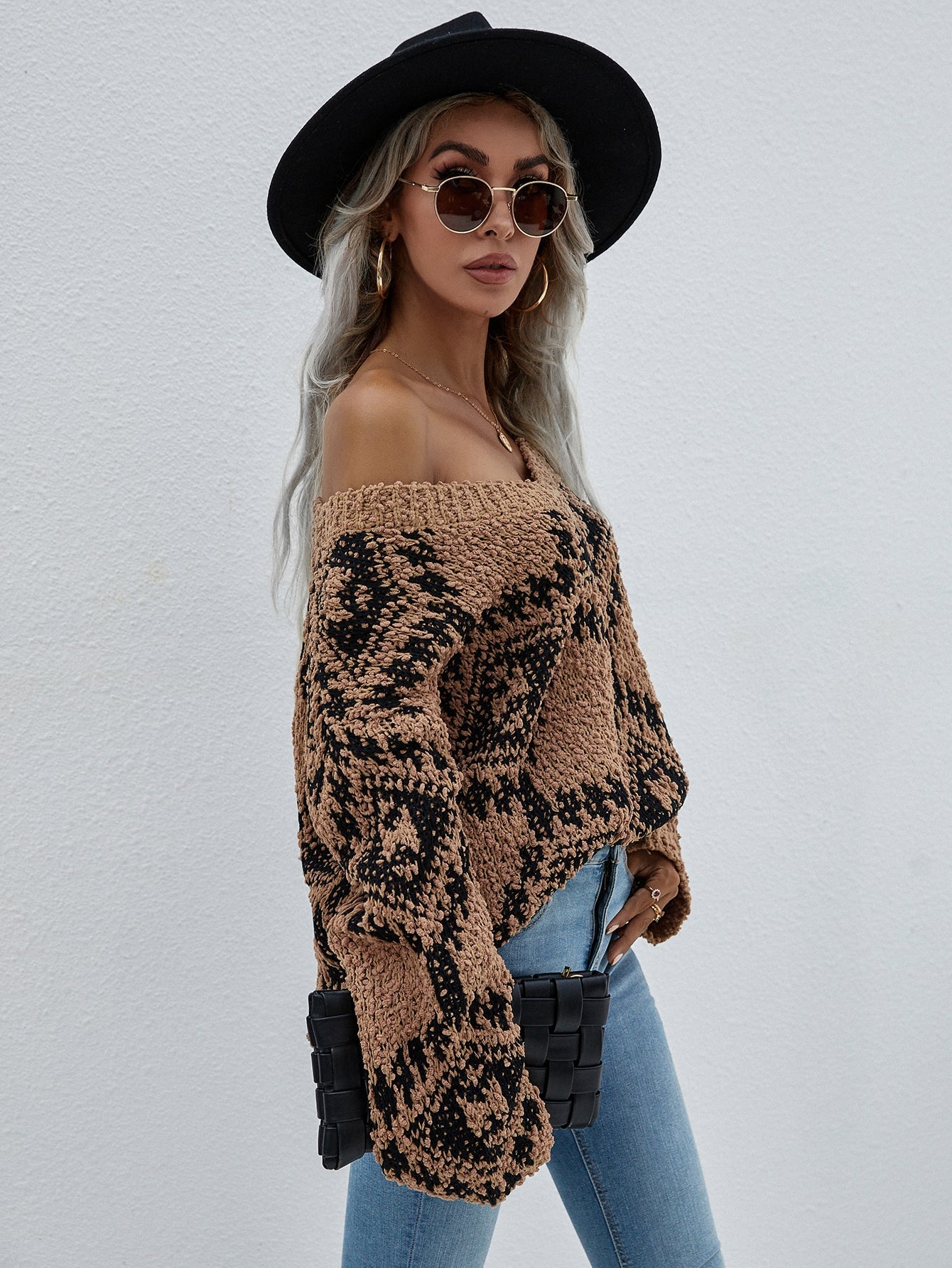 Grobstrickpullover mit geometrischem Print