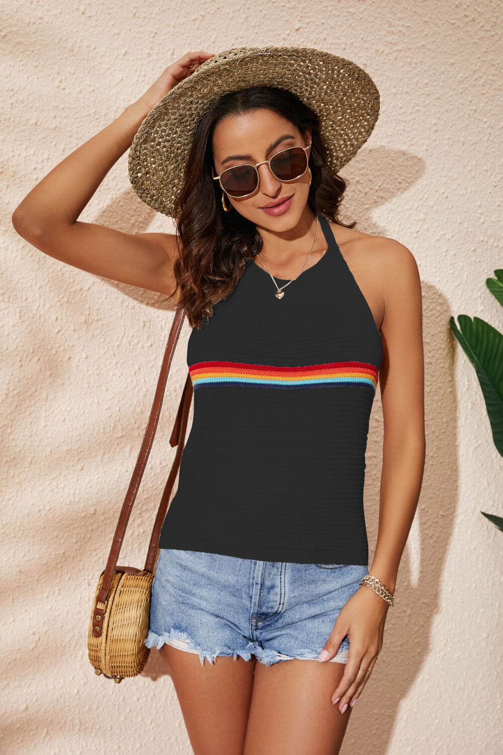 Neckholder-Stricktop mit Regenbogenstreifen