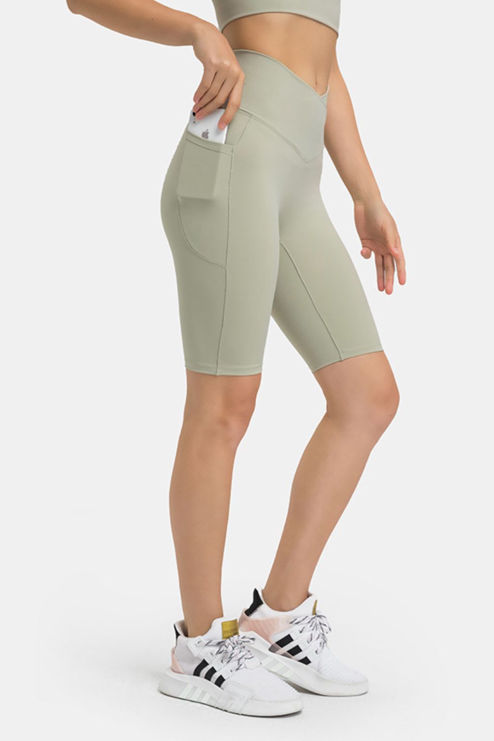 Bikershorts mit hoher Taille und Taschen