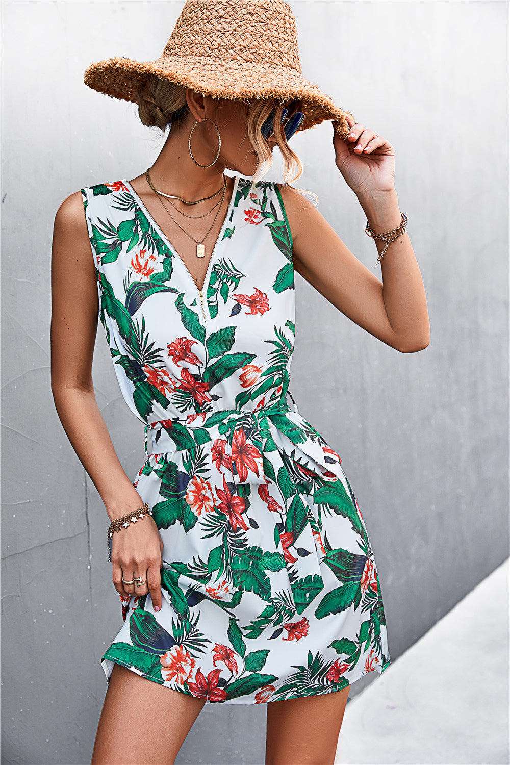 Robe sans manches à ceinture et détails zippés imprimés
