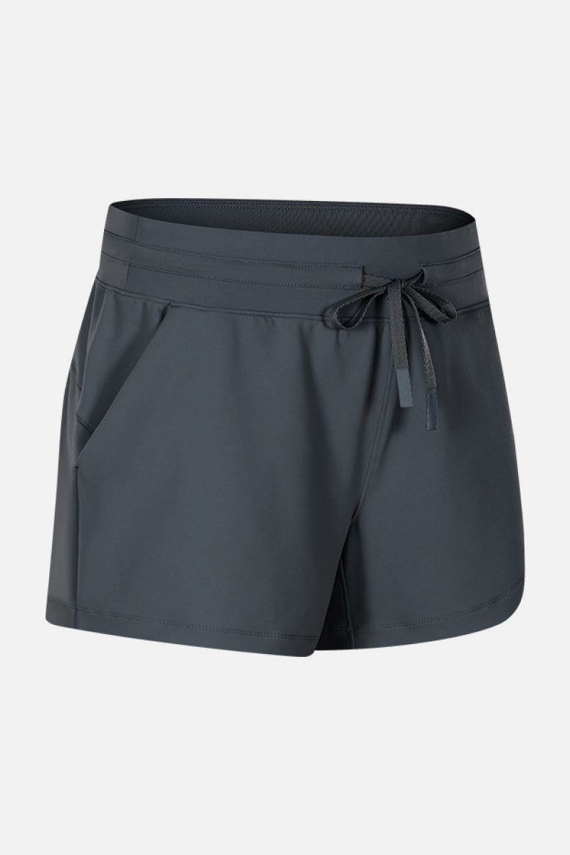 Aktive Shorts mit Taillenschnürung