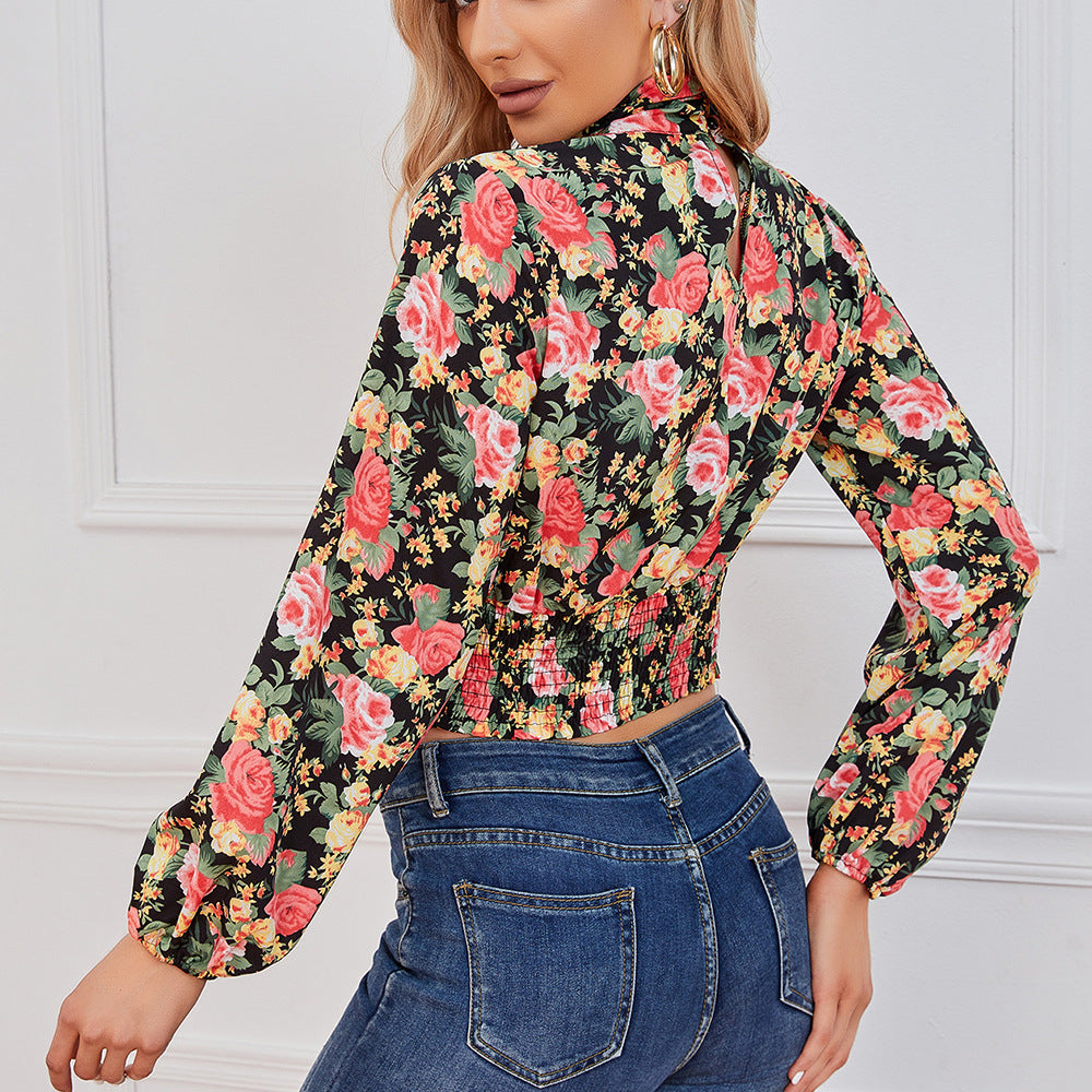 Chemisier court à imprimé floral et taille smockée