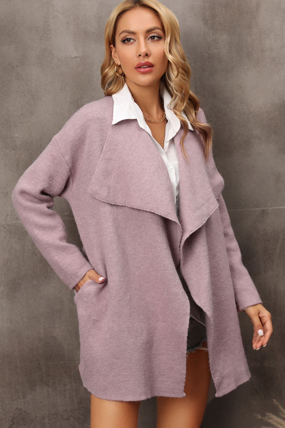 Langer Cardigan mit Wasserfallkragen und Seitentaschen