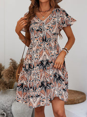 Robe imprimée à volants et col en V