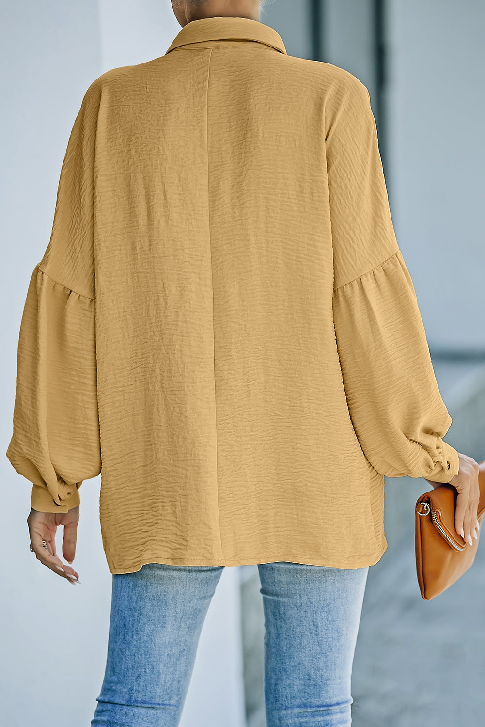 Chemise texturée à volants avec poche poitrine