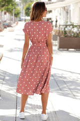 Robe à pois et col rond avec poches