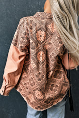 Bedruckte Button-Down-Jacke mit offenem Saum und Taschen