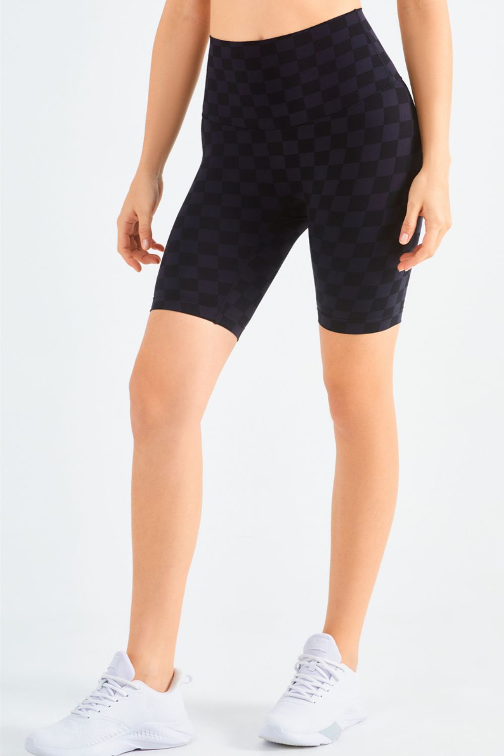 Karierte Bikershorts mit weiter Taille