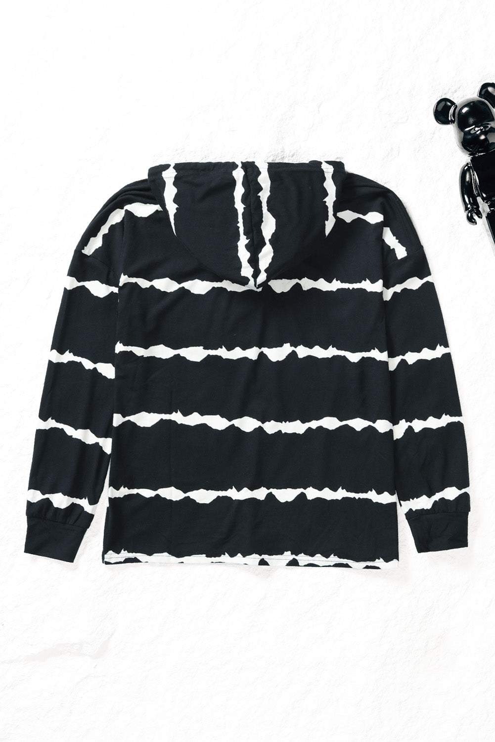 Gestreifter Hoodie mit halbhohem Knopf und Kordelzug