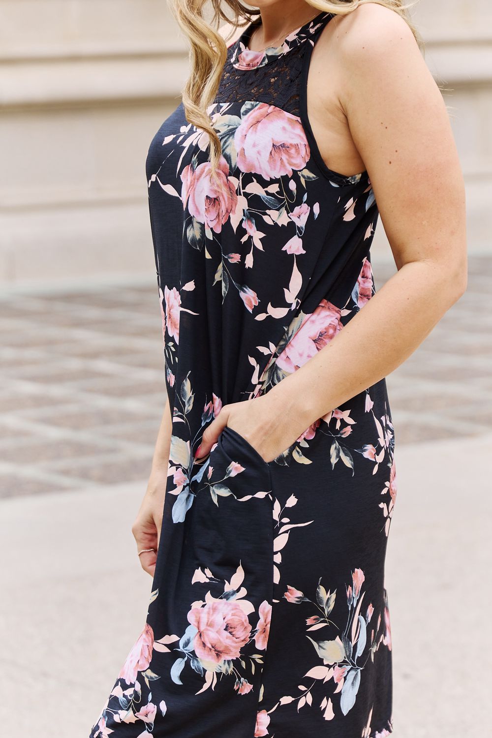 Robe sans manches en dentelle Heimish On A Journey