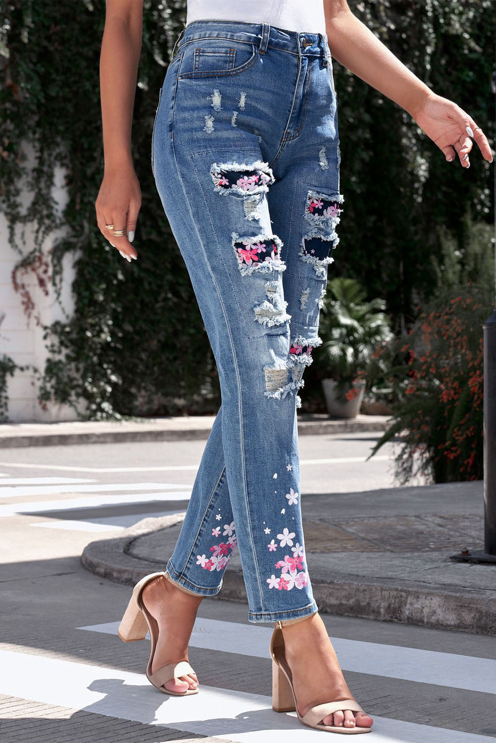Jean boyfriend vieilli avec patch imprimé