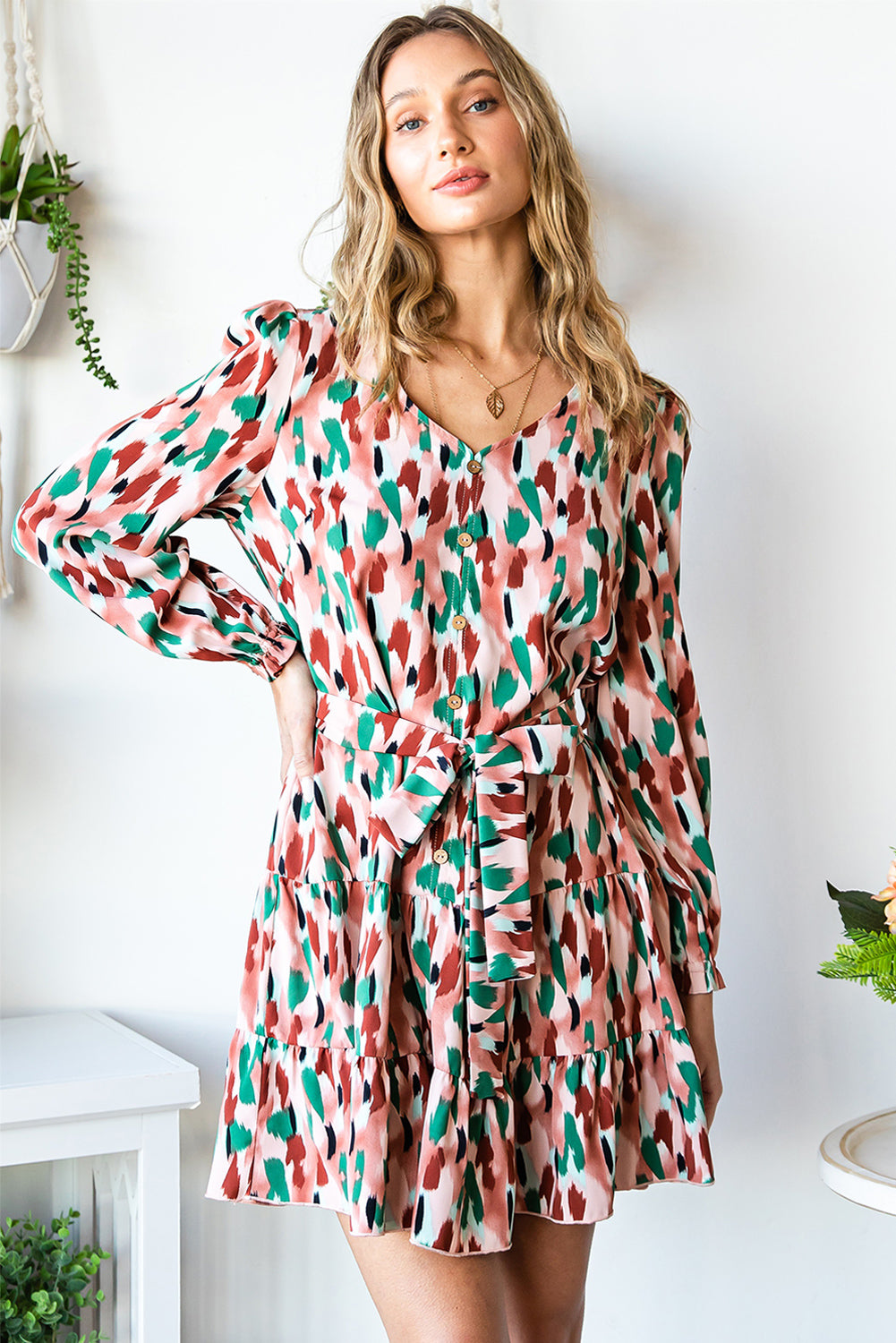 Robe imprimée à col en V et manches longues à volants