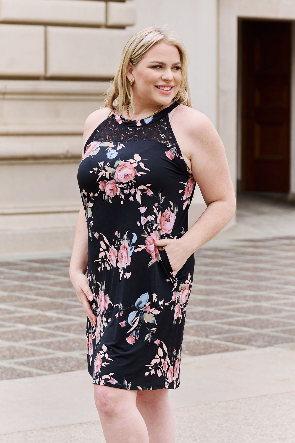 Robe sans manches en dentelle Heimish On A Journey