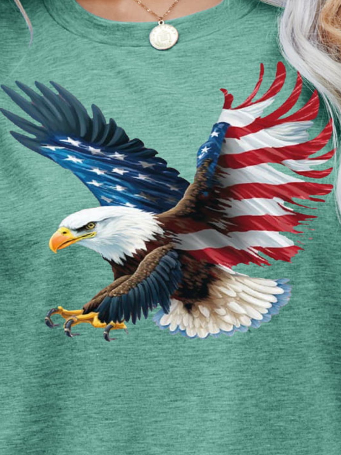 T-shirt graphique avec aigle et drapeau américain