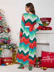 Robe à col surplis, manches longues et ceinture nouée