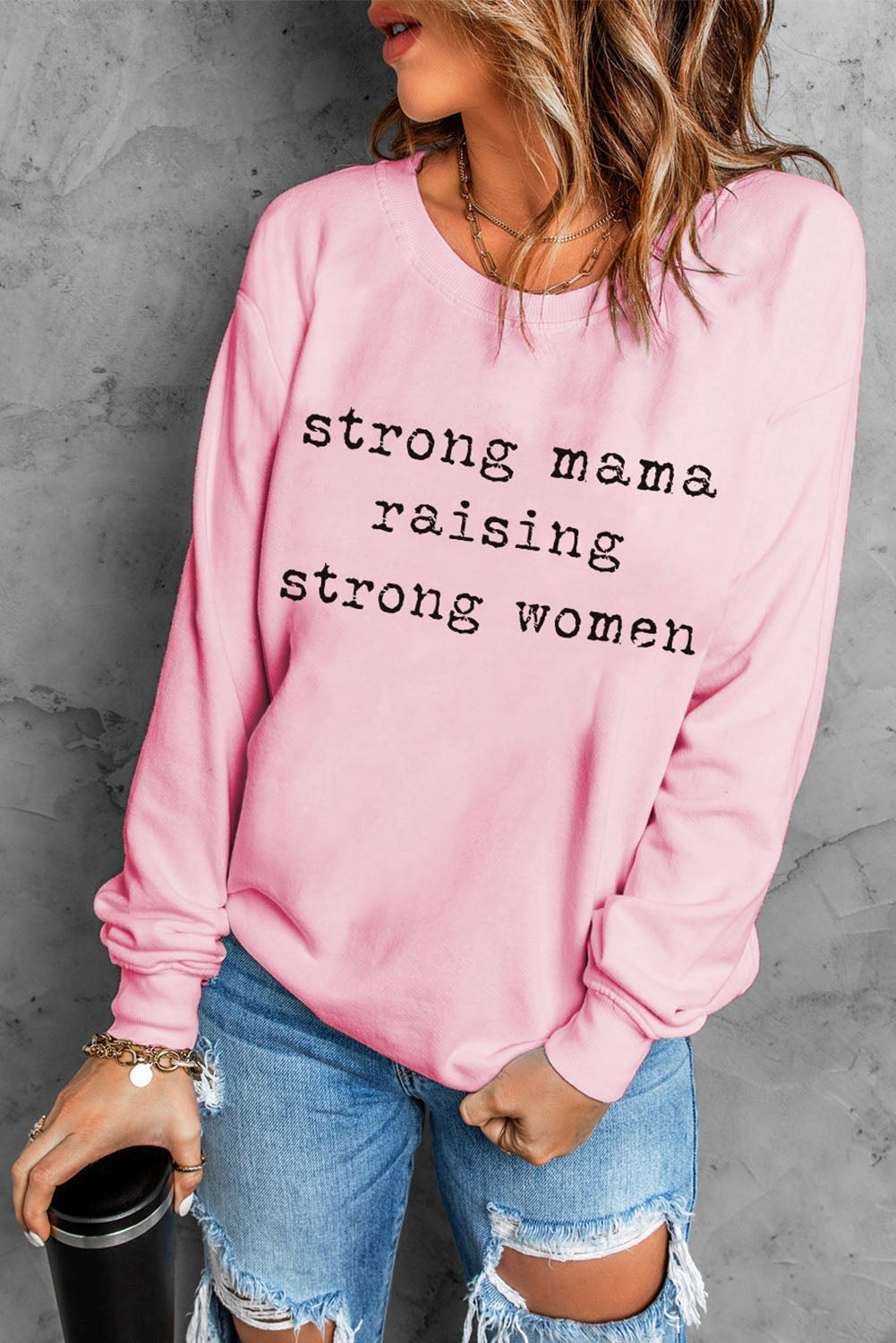 Sweatshirt mit Aufschrift „Strong Mama Raising Strong“