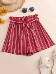 Gestreifte Shorts mit Bindegürtel