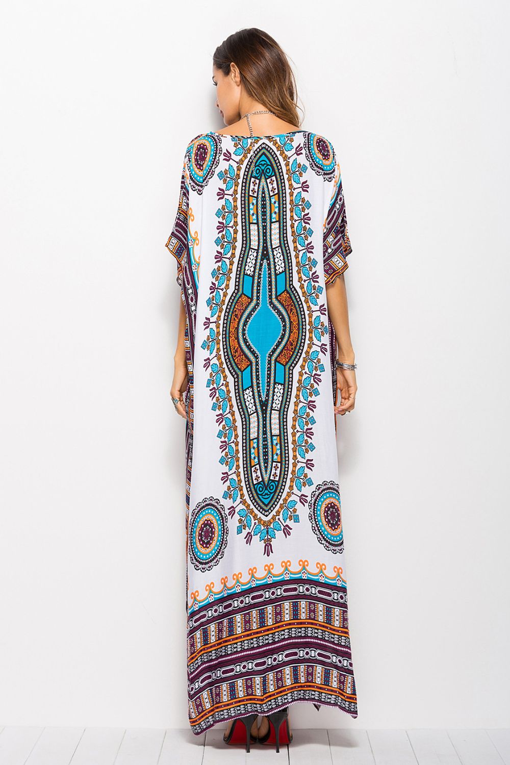 Robe longue imprimée à col en V et fente latérale