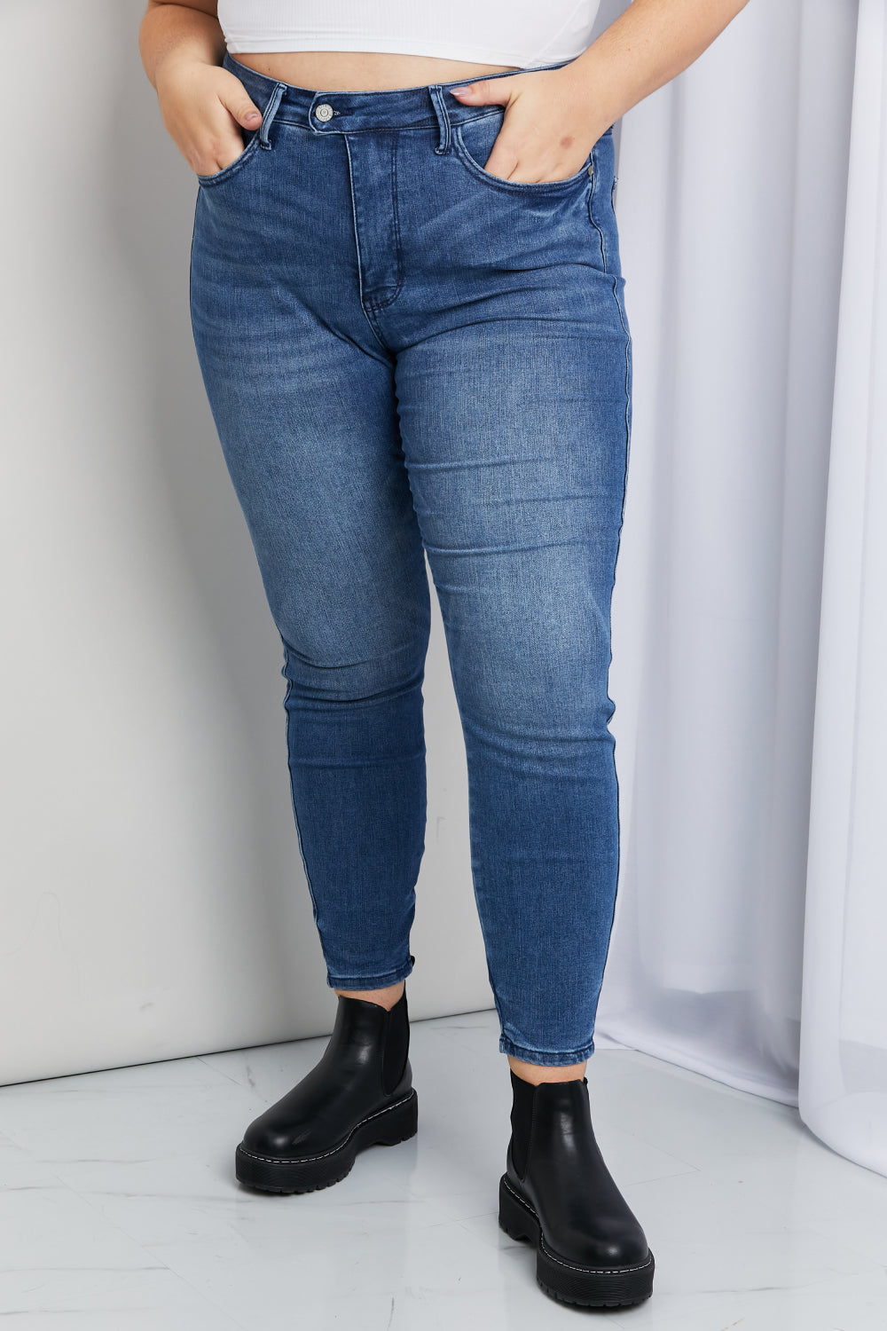 Jean skinny Judy Blue taille haute en denim rafraîchissant