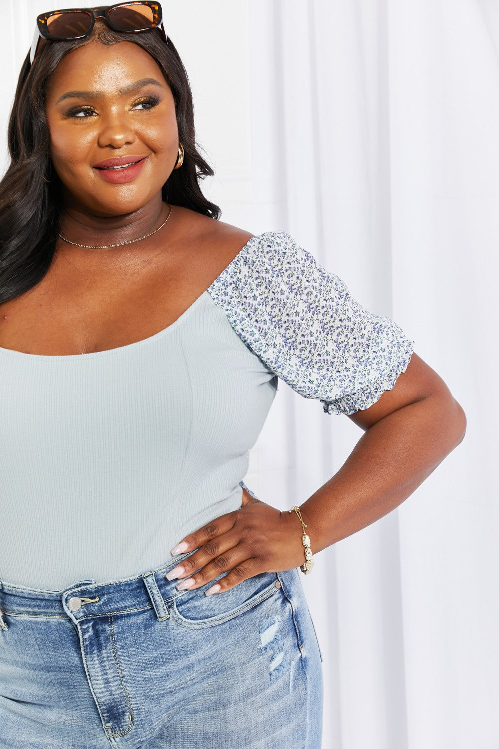 Body HEYSON à encolure dégagée et à petites fleurs, taille réelle