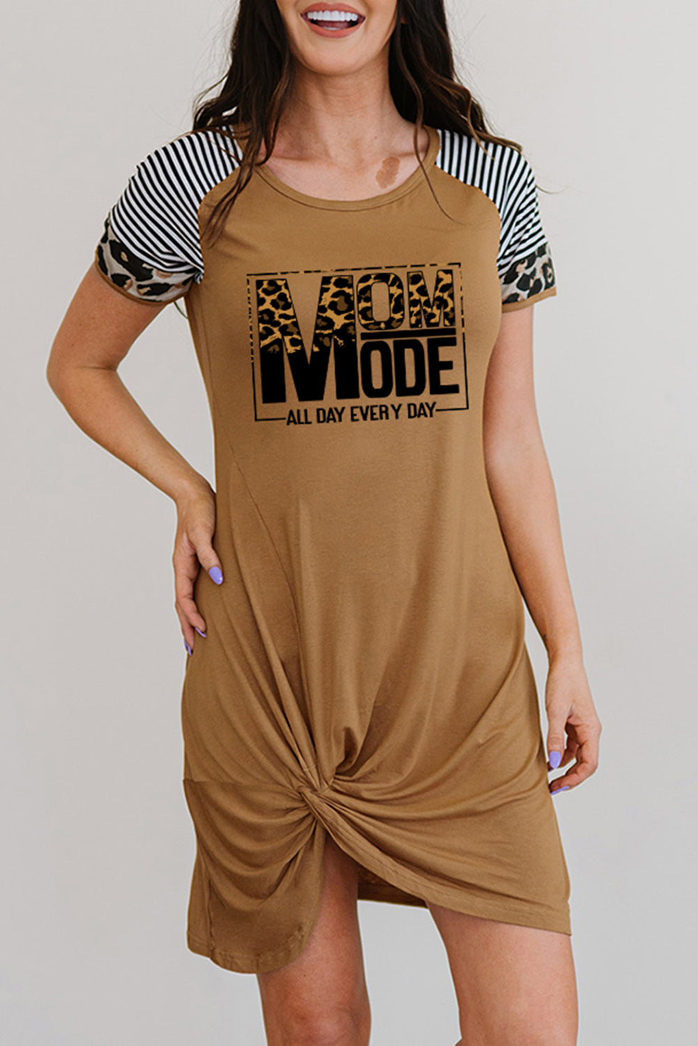 Robe torsadée à col rond graphique