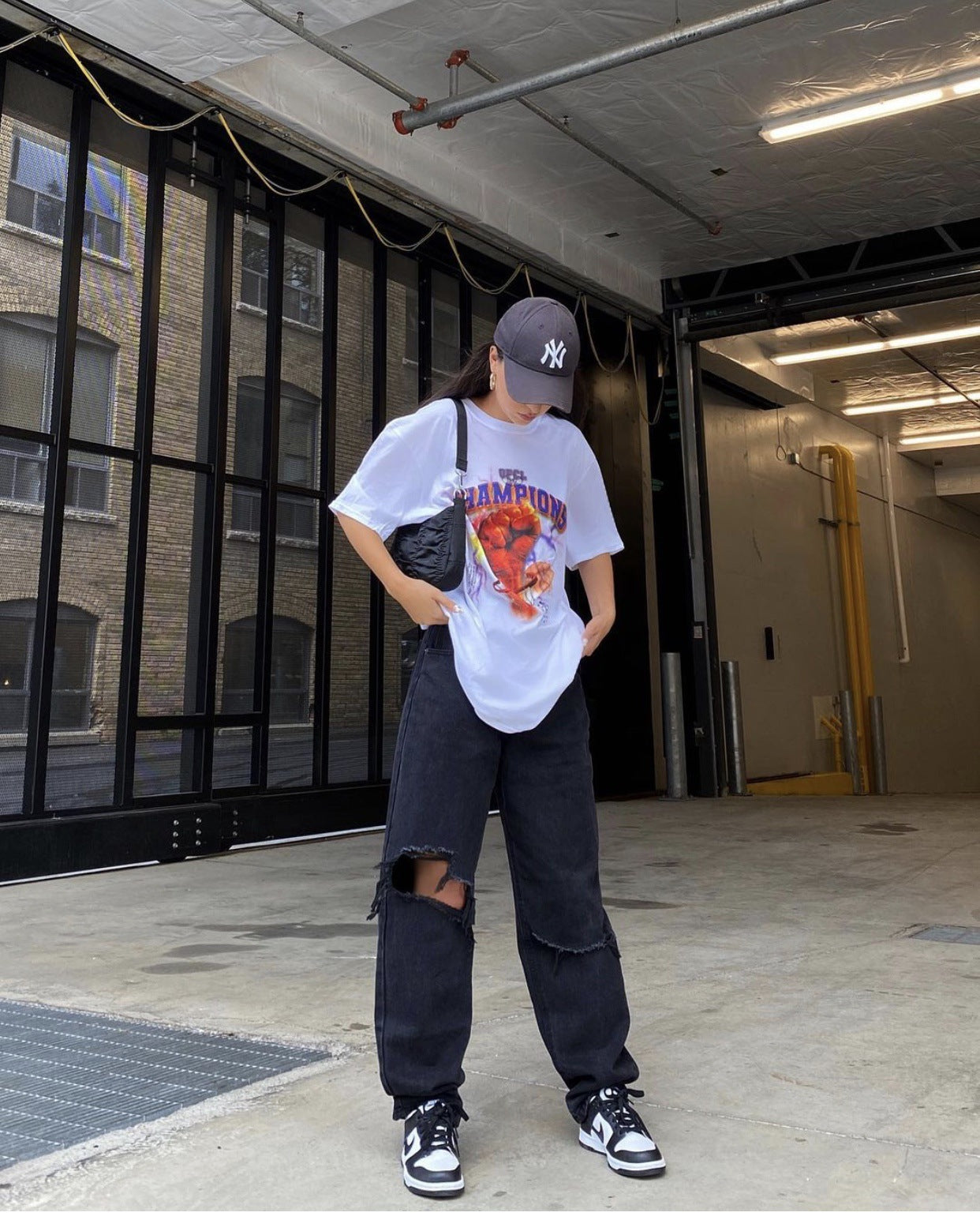 High Waist Straight Cool Black Loose Denim Trousers Draping Ripped Sneakers Mopping Floor Daddy Pants