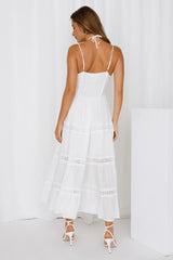Sommerkleid, schlicht, V-Ausschnitt, Brust, Schnürung, weißes A-Linien-Kleid