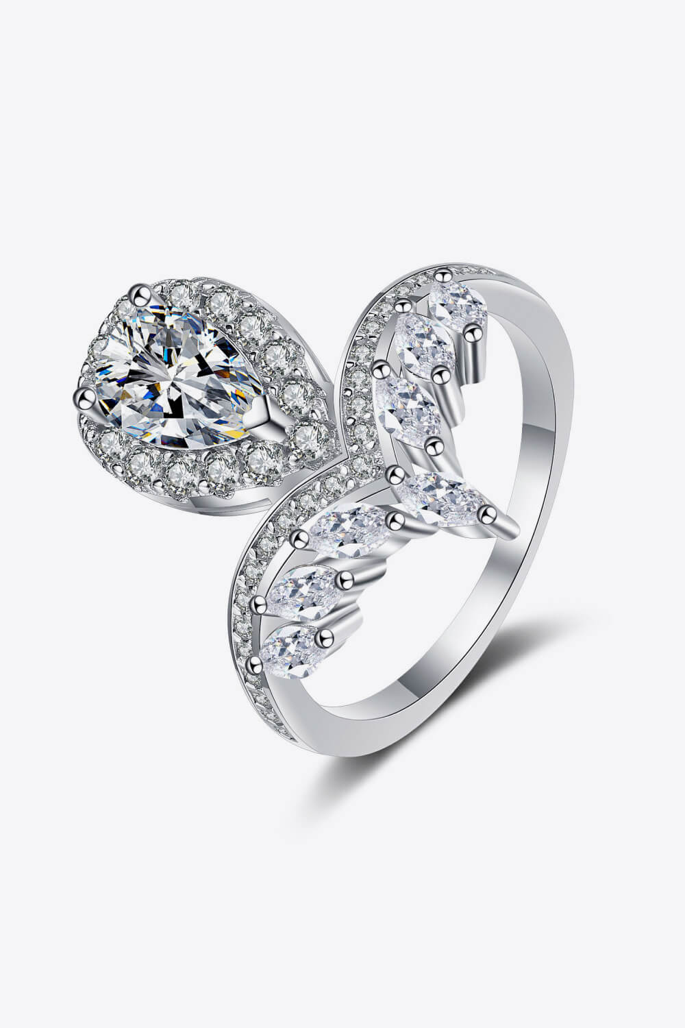 StOut Moissanite Ring