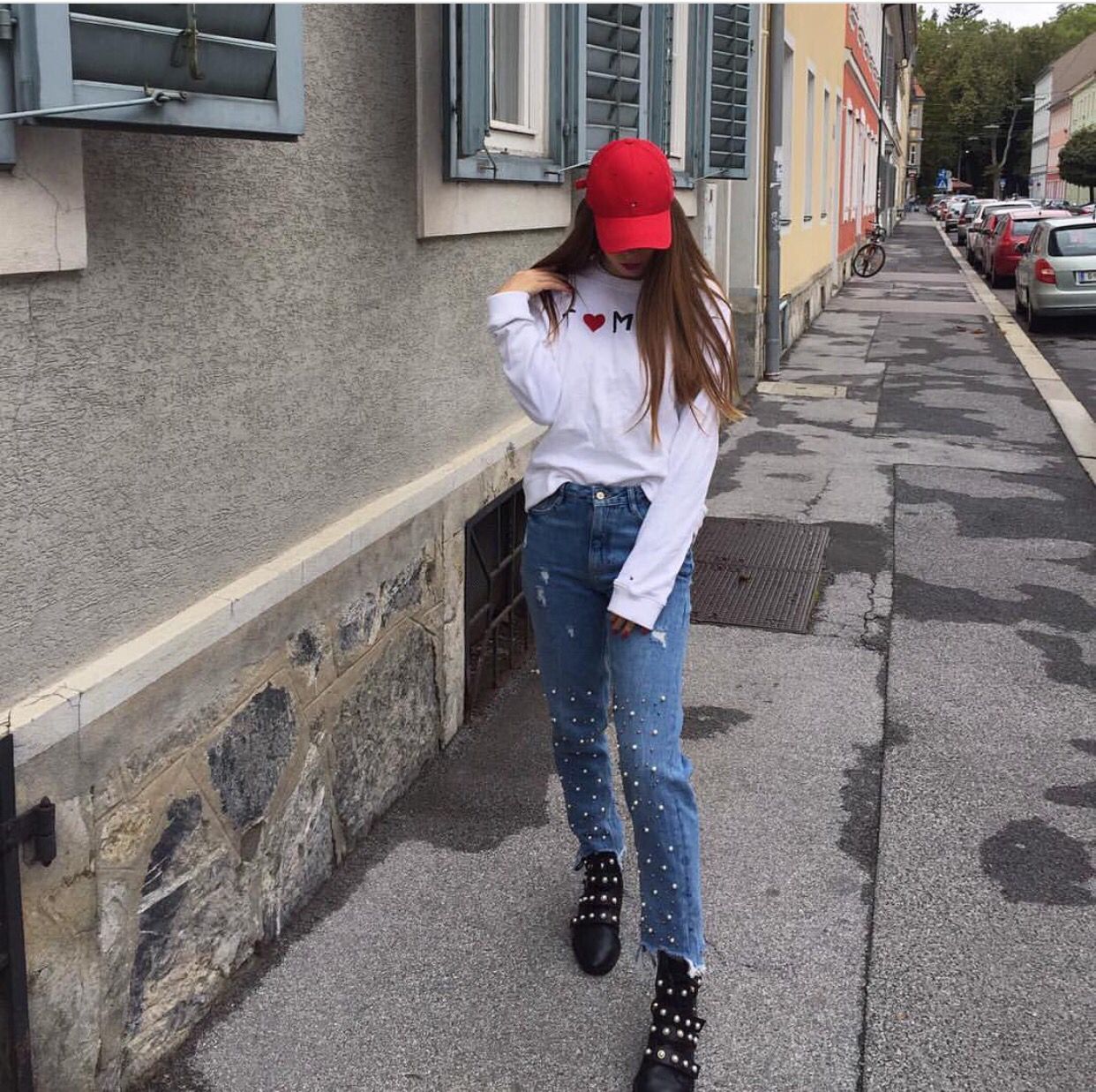 Pantalon en jean déchiré, taille haute, slim, droit, clouté de perles, irrégulier, asymétrique, avec pompons