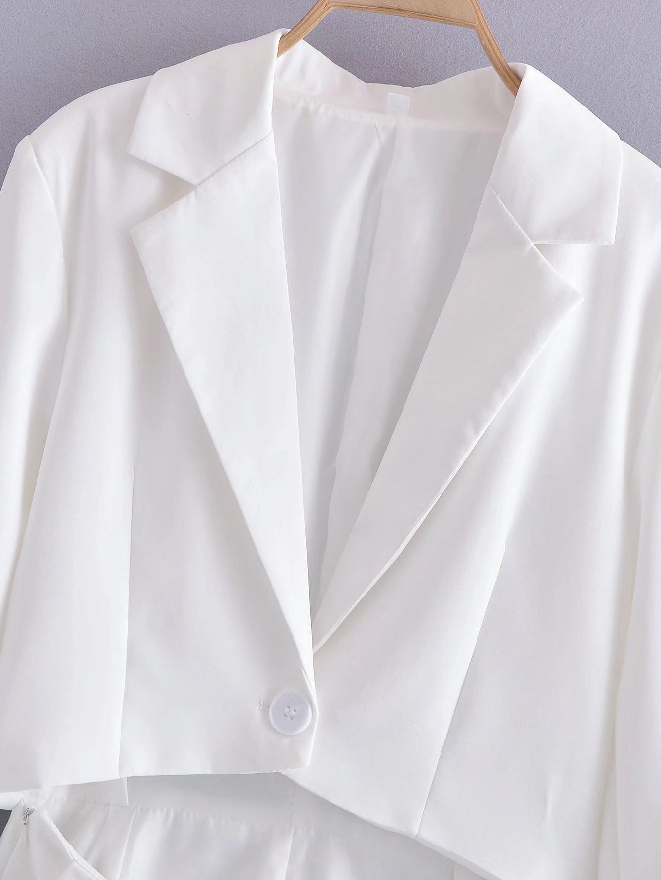 Polokragen, einfarbige Taille, ausgehöhlter Ausschnitt, offenes Ende, lässiger Strampler
