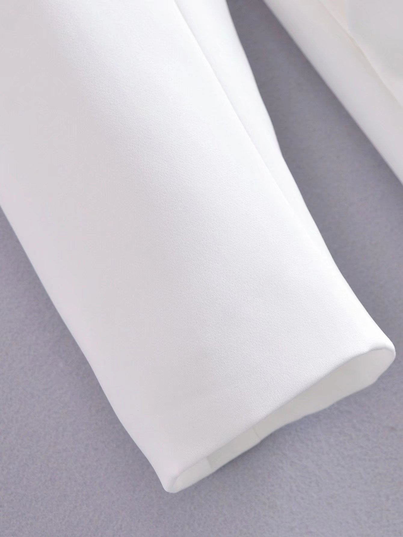 Polokragen, einfarbige Taille, ausgehöhlter Ausschnitt, offenes Ende, lässiger Strampler