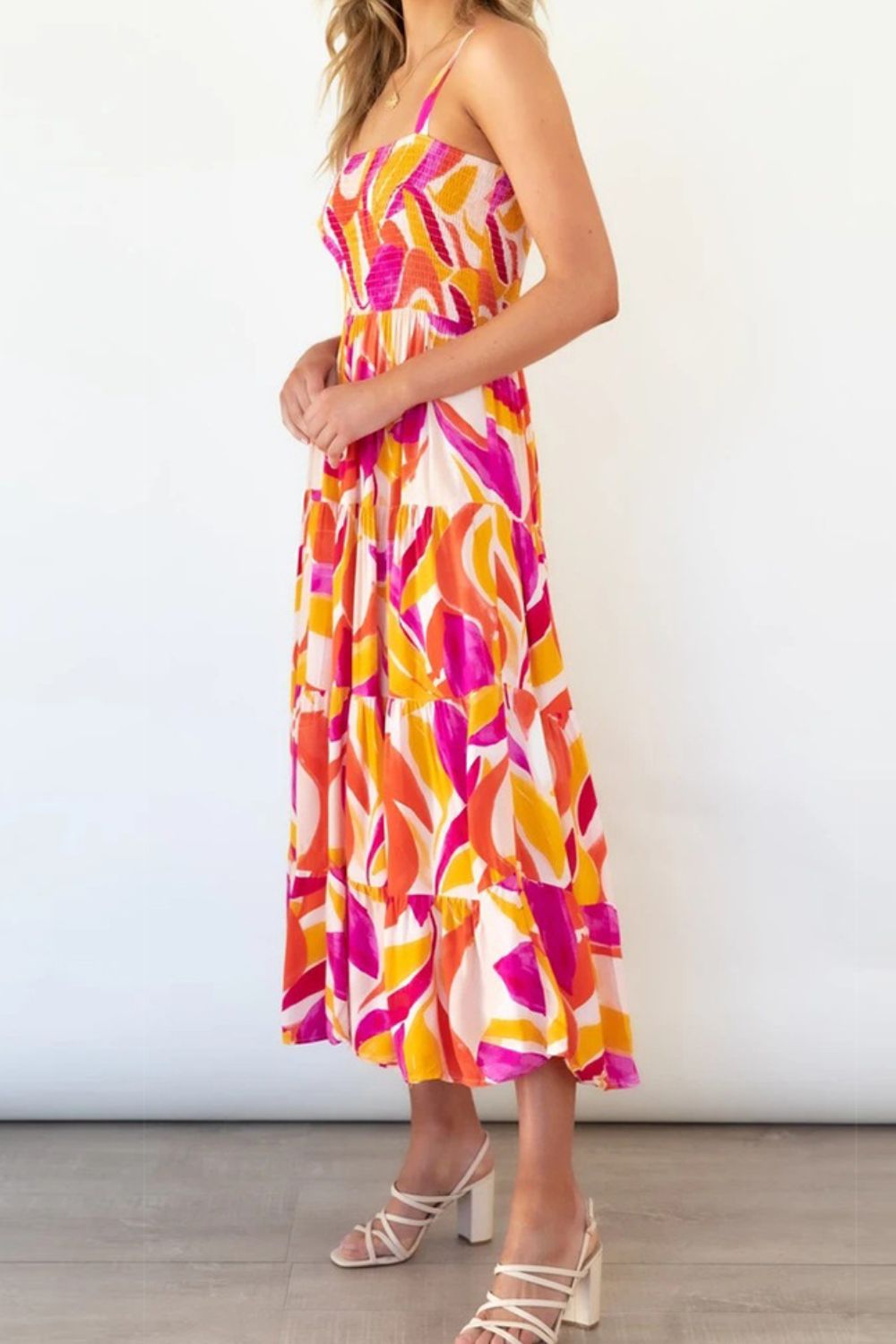Robe imprimée à smocks, col carré et manches superposées