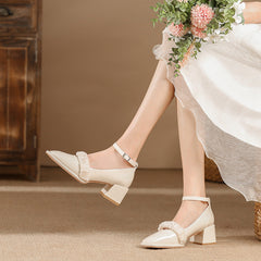 Chaussures basses à bout carré et vernis style fée pour femmes