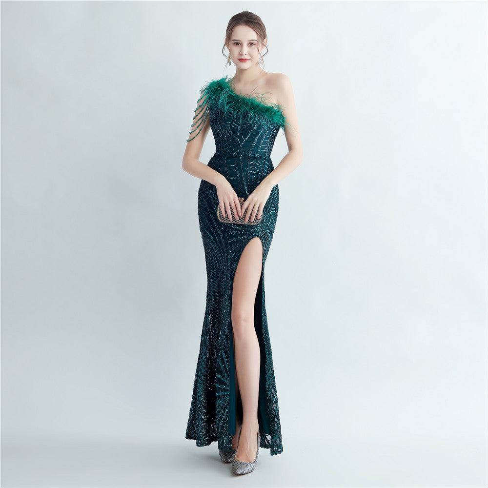 High-Density-Laminierung Pailletten Handwerk Auftrag Straußenhaar Perlen Schräge Schulter High-End-Abendkleid