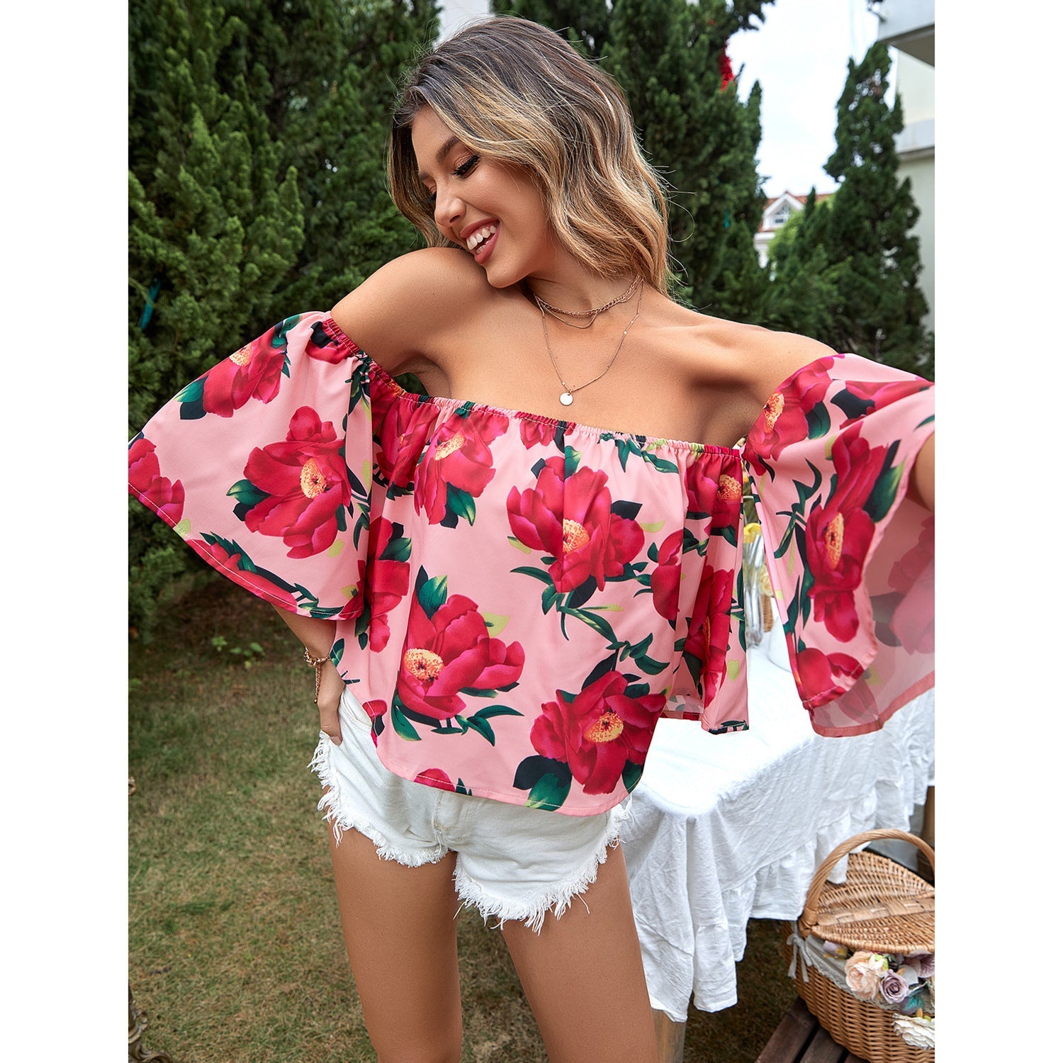 Chemise fleurie décontractée à épaules dénudées pour vacances