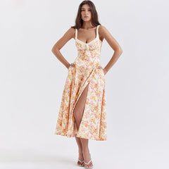 Florales Slip-Kleid, rückenfrei, geschlitzt, mittellang, Urlaubskleid